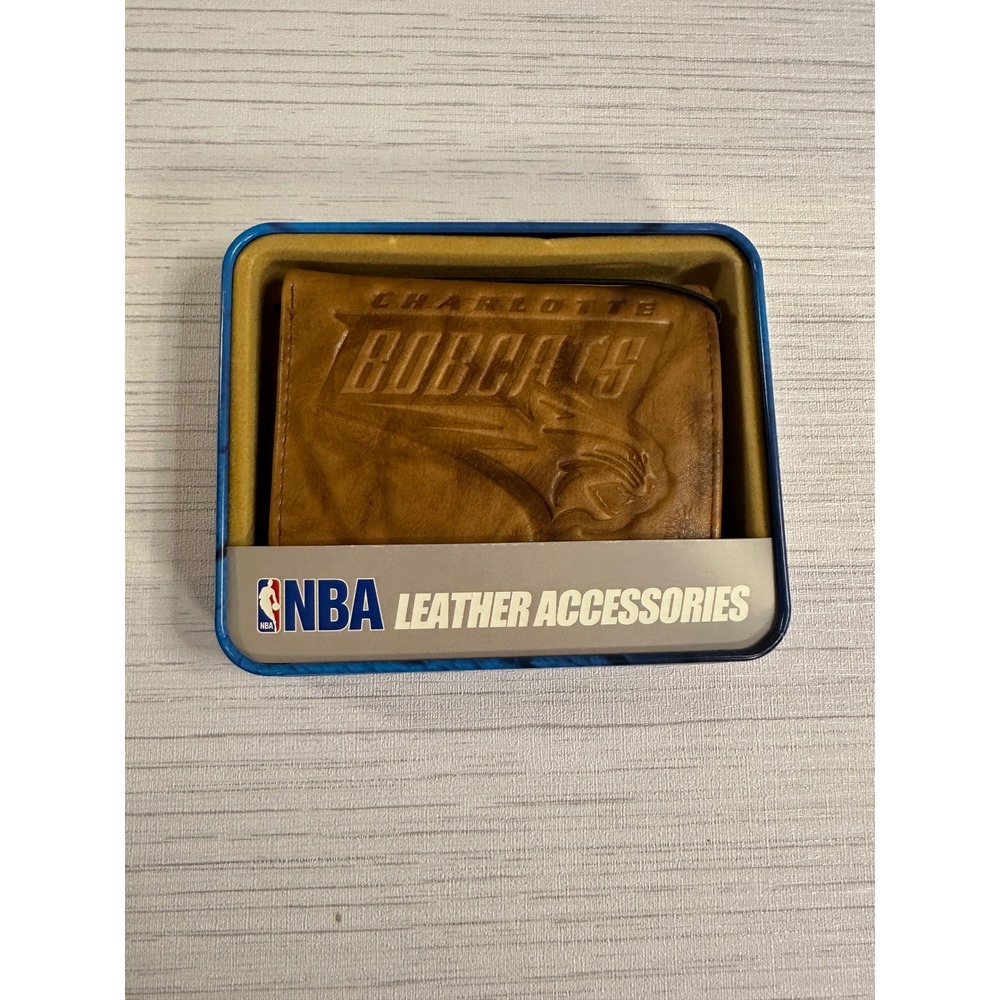 NBA Charlotte Bobcats Trifold Leather Wallet Brown Embossed Logo New Tin
